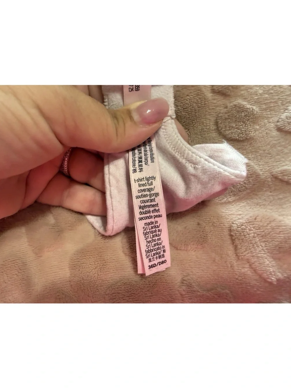Victoria Secret Women’s Light Pink T Shirt Lightly Lines Full Coverage Bra! 36D